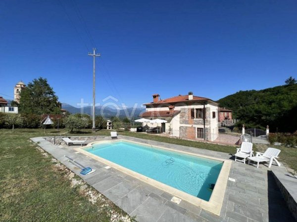 casa indipendente in vendita a Tresana