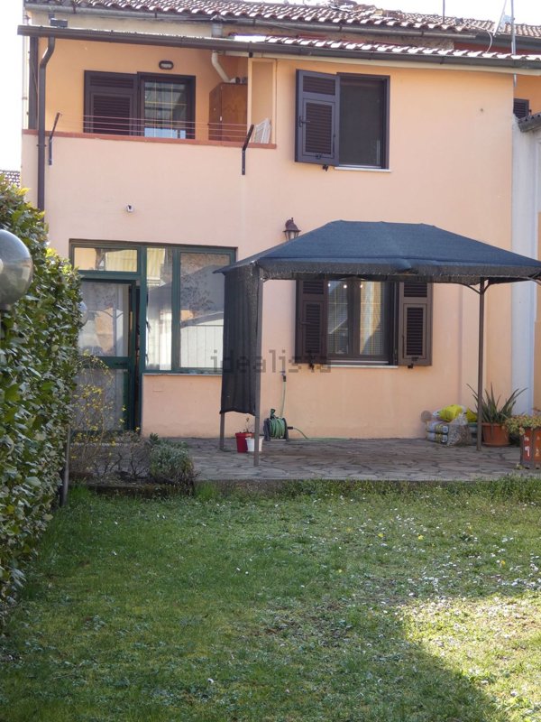 casa indipendente in vendita a Tresana