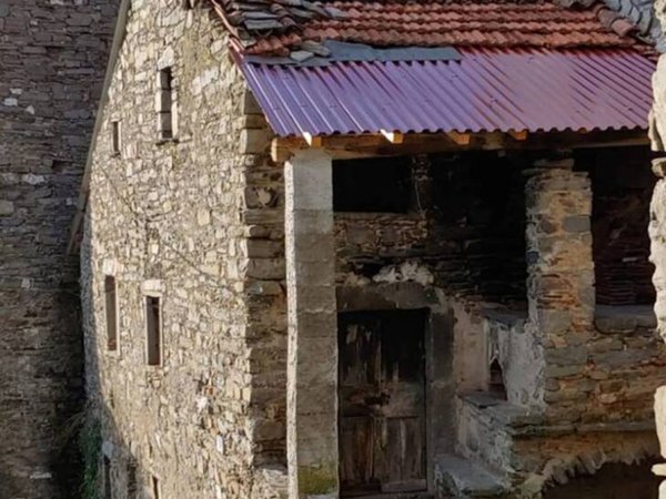 casa indipendente in vendita a Tresana