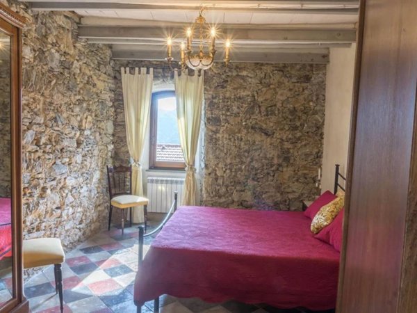 casa indipendente in vendita a Tresana