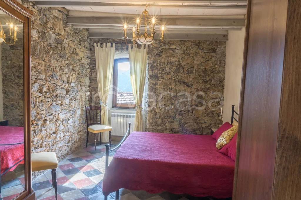 casa indipendente in vendita a Tresana