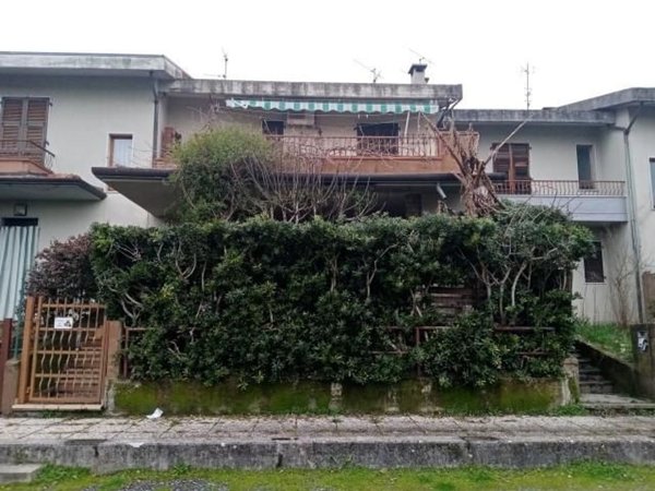 casa semindipendente in vendita a Tresana