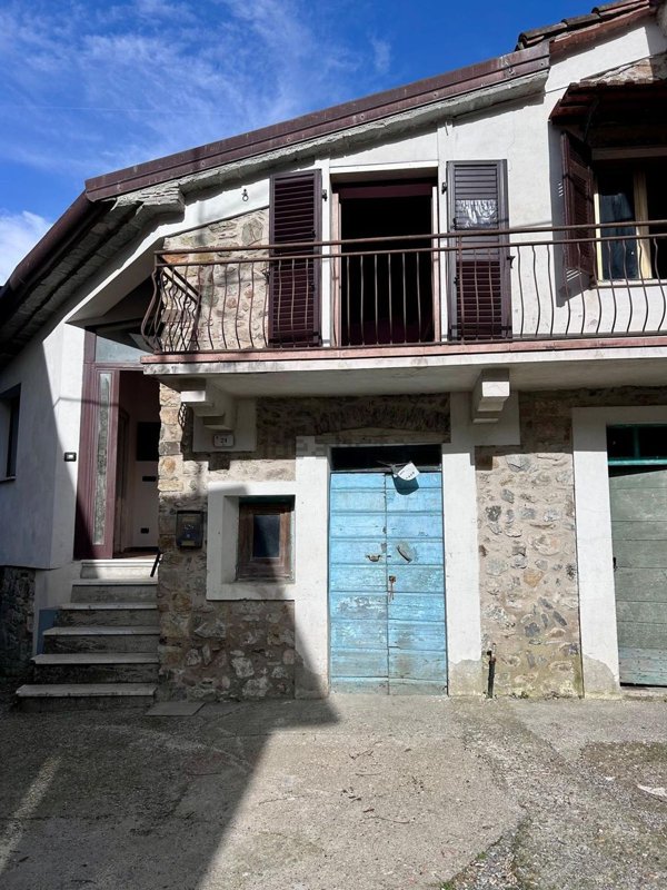 casa semindipendente in vendita a Tresana