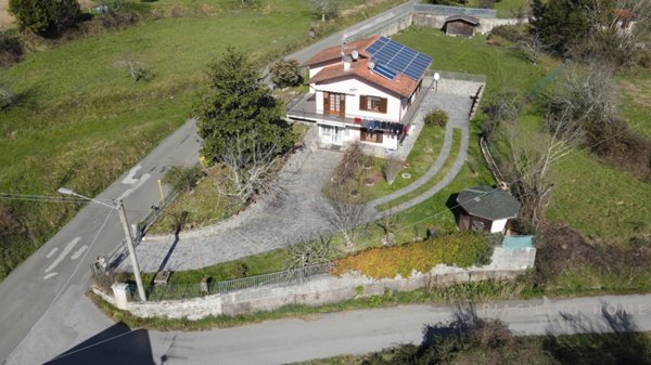 casa indipendente in vendita a Tresana