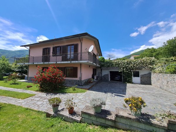casa indipendente in vendita a Tresana