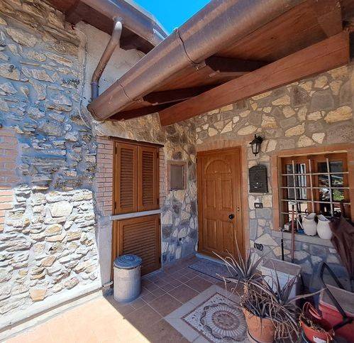 casa indipendente in vendita a Tresana