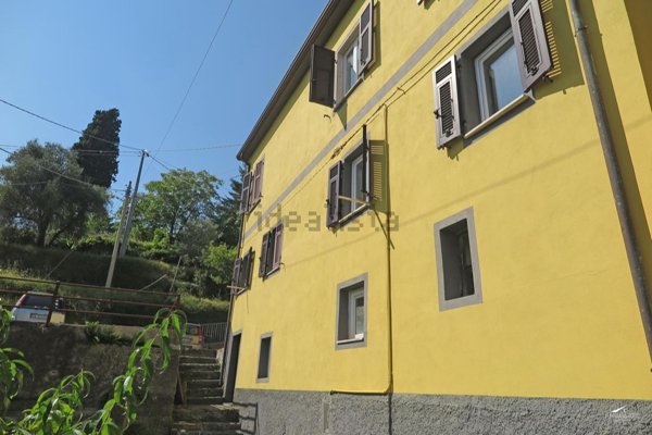 casa indipendente in vendita a Tresana