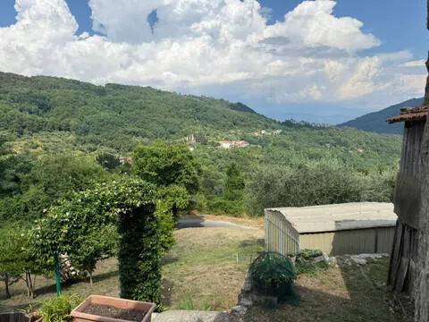 casa indipendente in vendita a Tresana