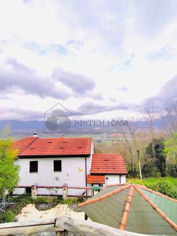 casa indipendente in vendita a Tresana