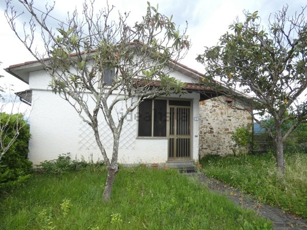 casa semindipendente in vendita a Tresana