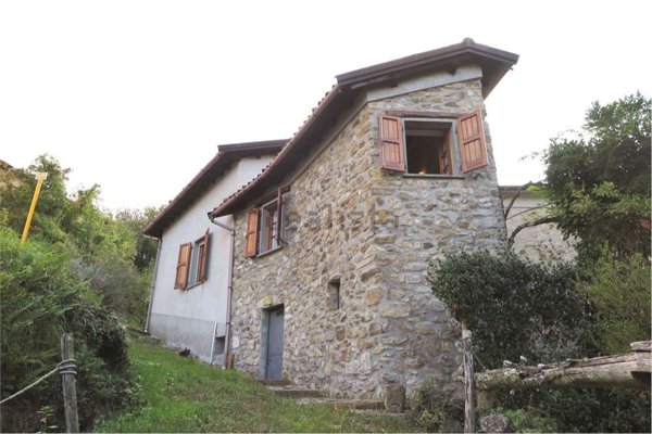 casale in vendita a Tresana