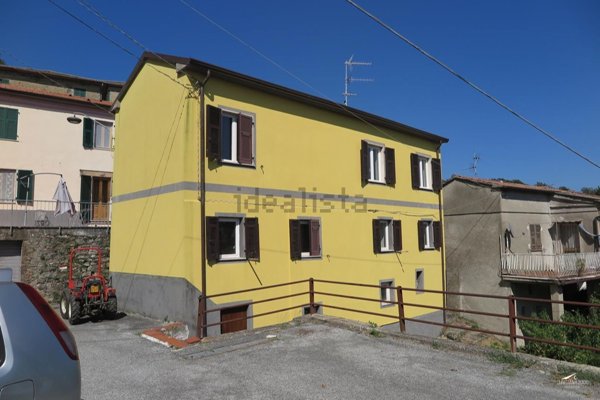 casa indipendente in vendita a Tresana