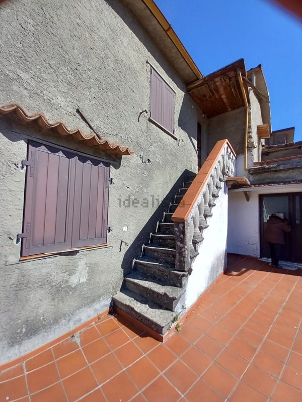 casa indipendente in vendita a Tresana