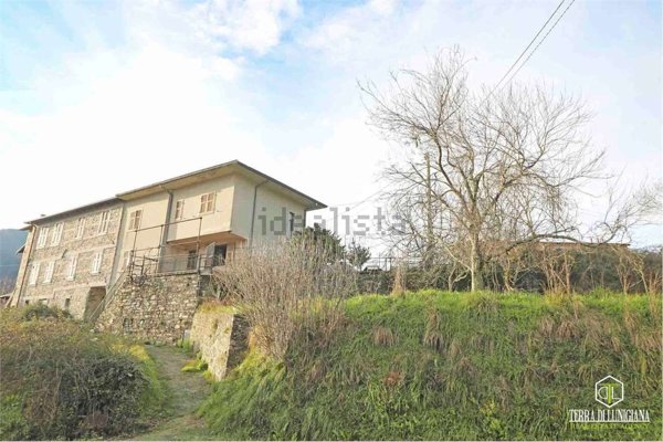 casa indipendente in vendita a Tresana