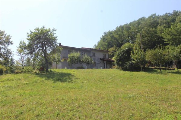 casa indipendente in vendita a Tresana