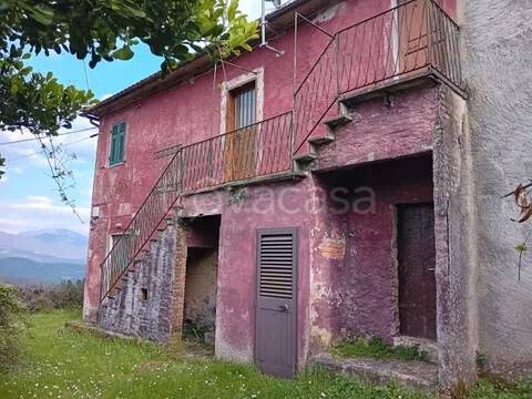 casa indipendente in vendita a Tresana
