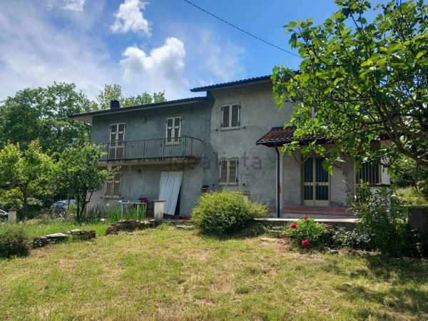 casa indipendente in vendita a Tresana