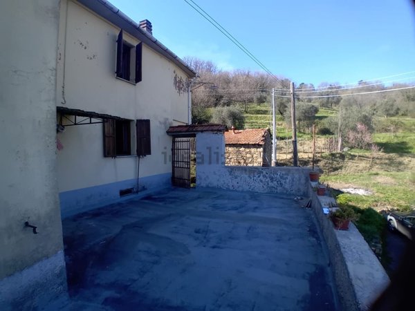 casa semindipendente in vendita a Tresana