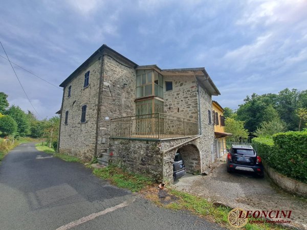 casa indipendente in vendita a Tresana