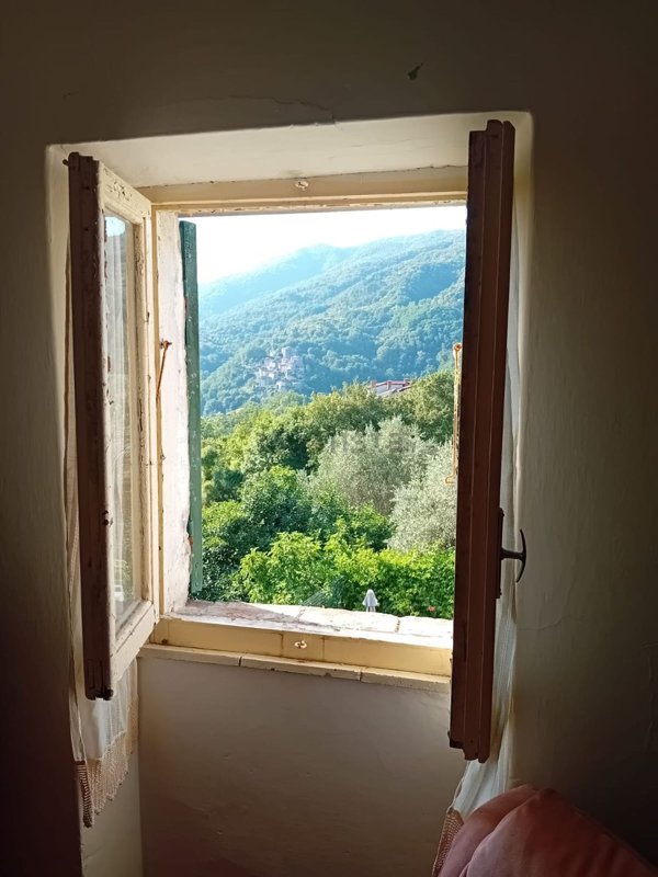 casa indipendente in vendita a Tresana