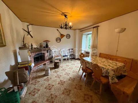 casa indipendente in vendita a Tresana