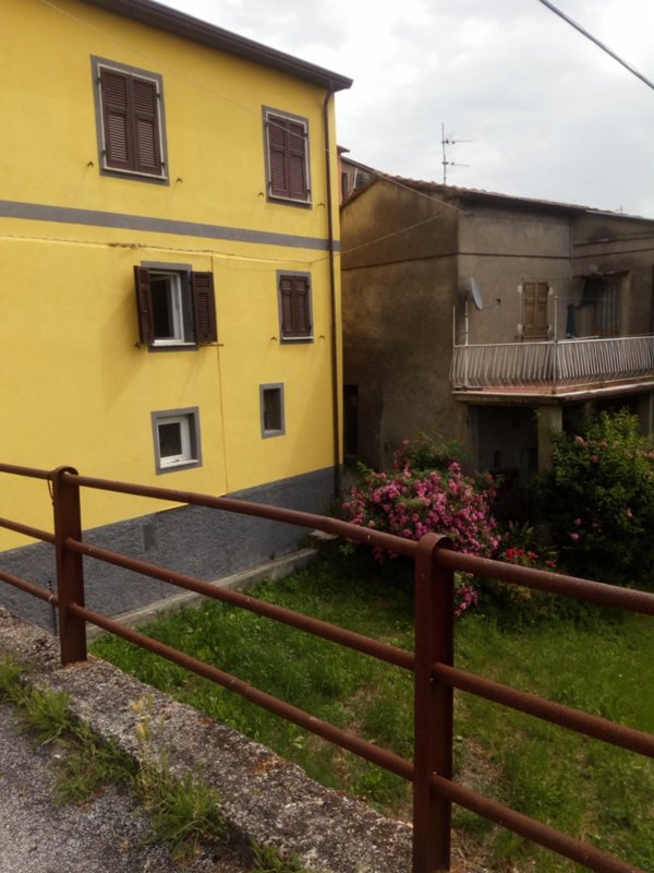 casa indipendente in vendita a Tresana