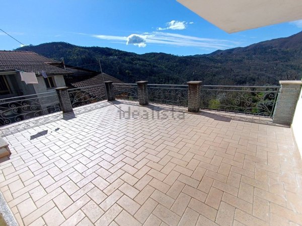 casa indipendente in vendita a Tresana