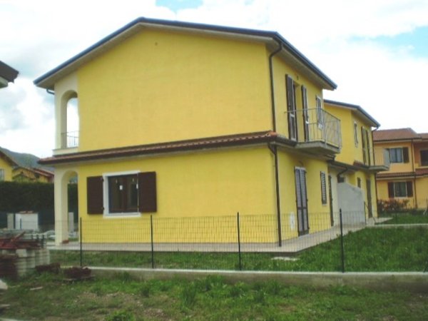 casa indipendente in vendita a Villafranca in Lunigiana in zona Mocrone