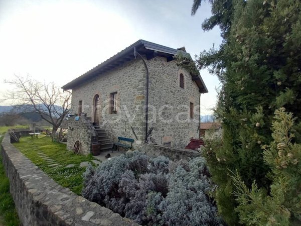 casa indipendente in vendita a Villafranca in Lunigiana