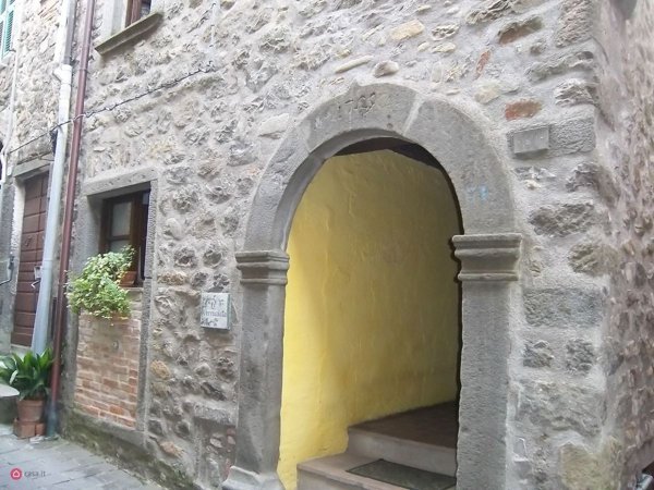 appartamento in vendita a Villafranca in Lunigiana in zona Virgoletta