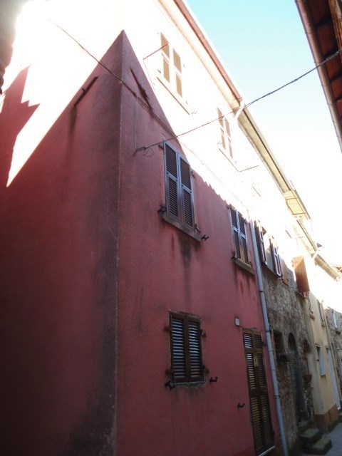 casa indipendente in vendita a Villafranca in Lunigiana