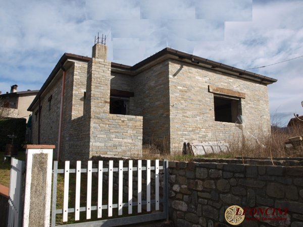 casa indipendente in vendita a Villafranca in Lunigiana in zona Fornoli