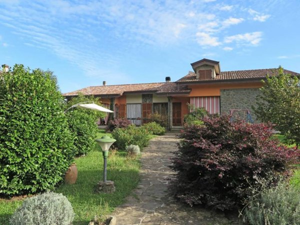 casa indipendente in vendita a Villafranca in Lunigiana in zona Selva