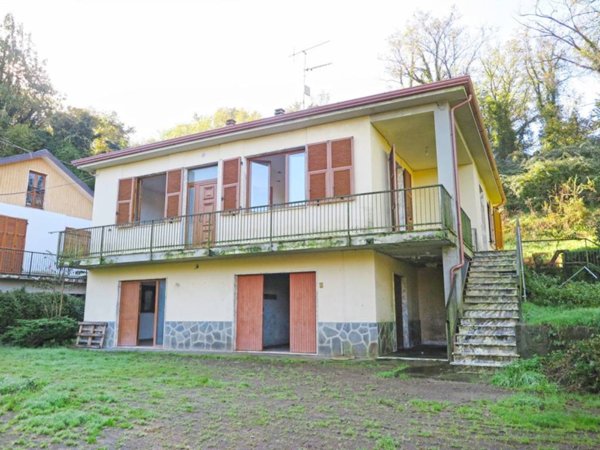 casa indipendente in vendita a Villafranca in Lunigiana