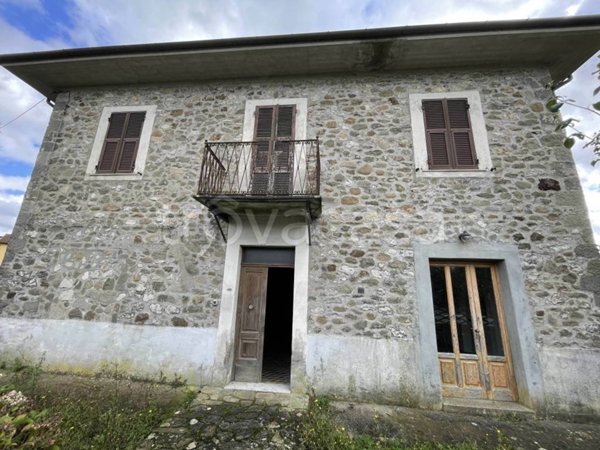 casa indipendente in vendita a Villafranca in Lunigiana