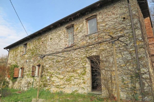 casa indipendente in vendita a Villafranca in Lunigiana