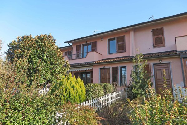 casa indipendente in vendita a Villafranca in Lunigiana