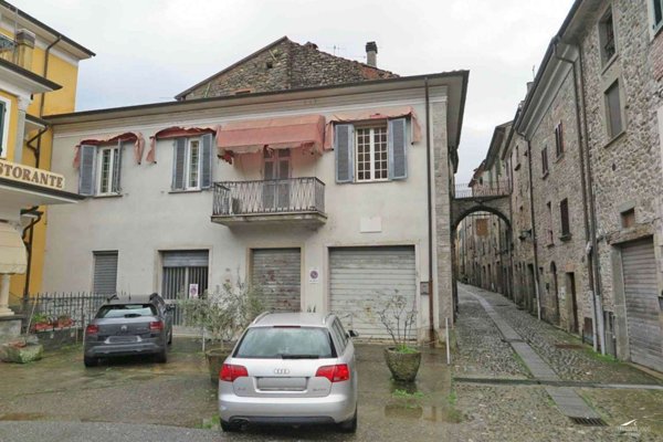 casa indipendente in vendita a Villafranca in Lunigiana