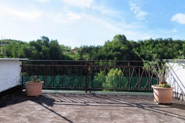 casa indipendente in vendita a Villafranca in Lunigiana