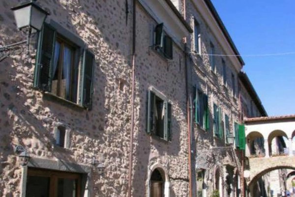 casa indipendente in vendita a Villafranca in Lunigiana