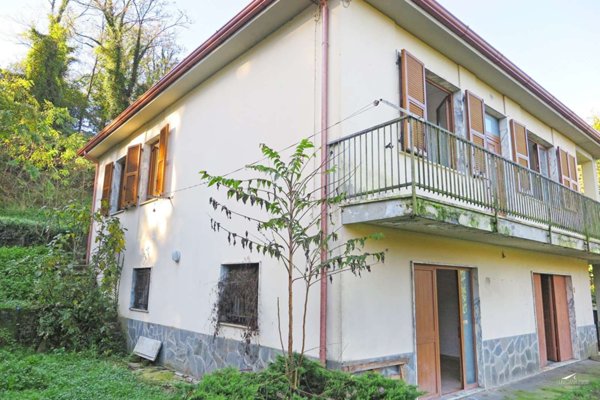 casa indipendente in vendita a Villafranca in Lunigiana