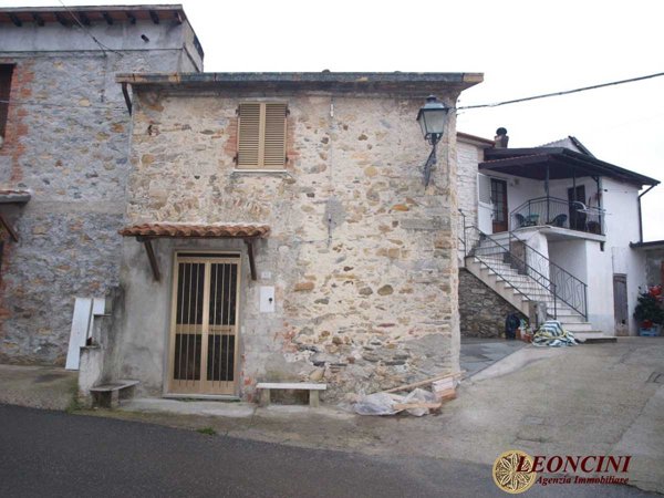 casa indipendente in vendita a Villafranca in Lunigiana