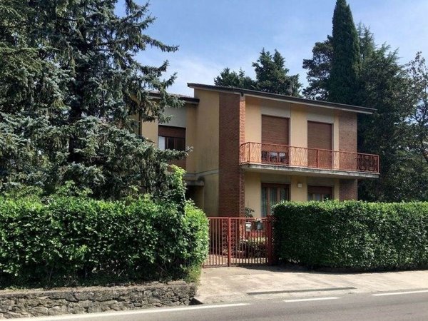 casa indipendente in vendita a Villafranca in Lunigiana
