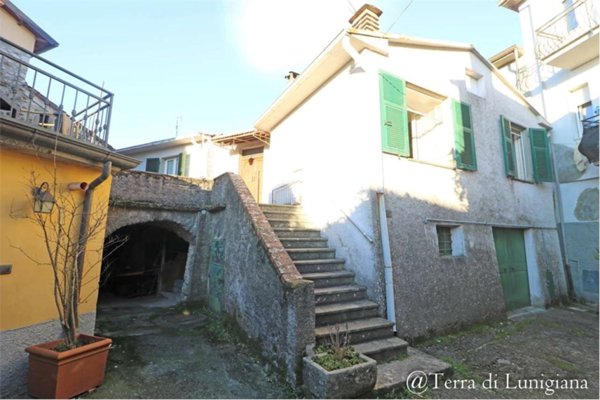 casa indipendente in vendita a Villafranca in Lunigiana in zona Filetto