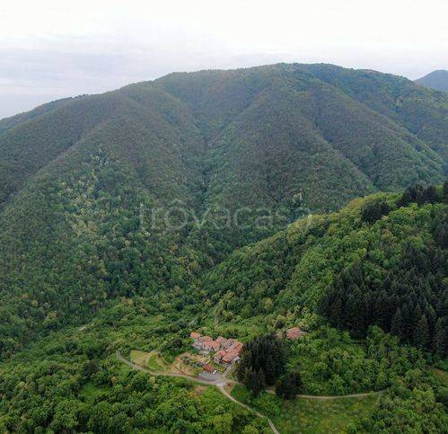 casa indipendente in vendita a Villafranca in Lunigiana