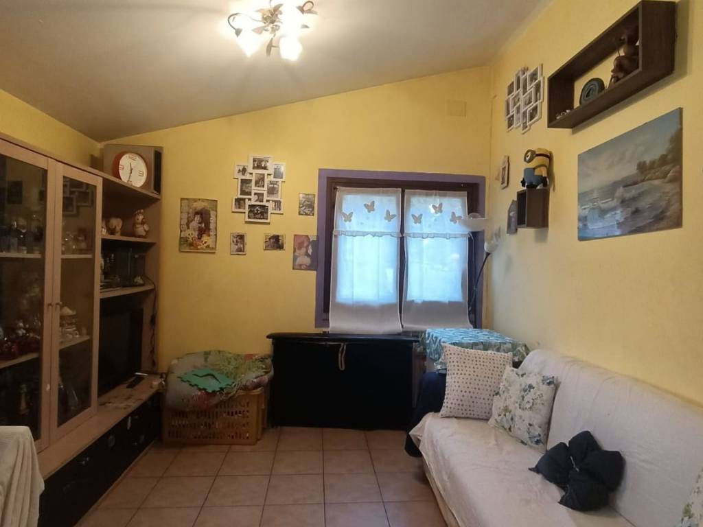 casa indipendente in vendita a Villafranca in Lunigiana