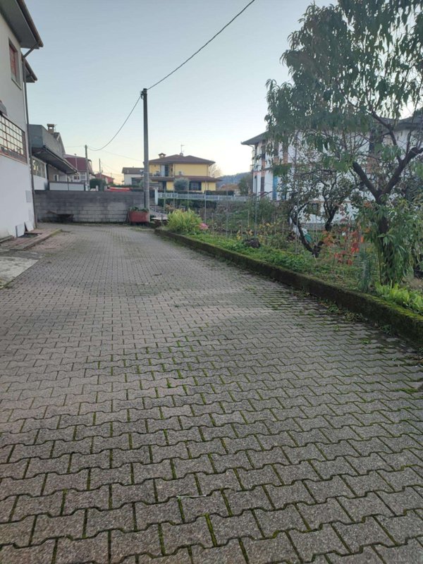 intera palazzina in vendita a Villafranca in Lunigiana