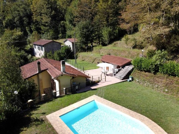 casa indipendente in vendita a Villafranca in Lunigiana