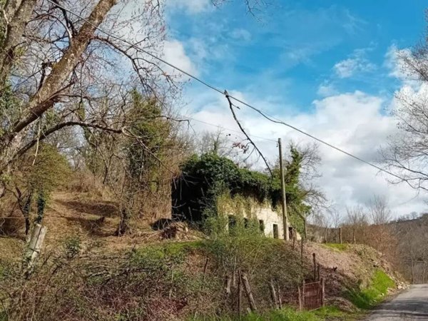casa indipendente in vendita a Villafranca in Lunigiana