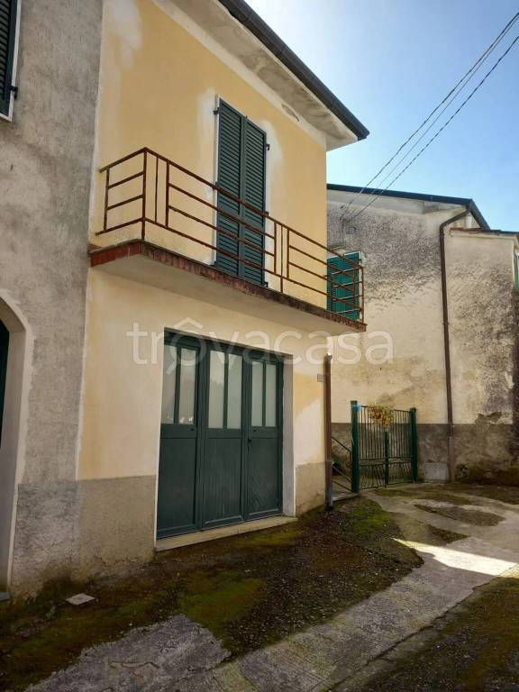 casa indipendente in vendita a Villafranca in Lunigiana in zona Merizzo